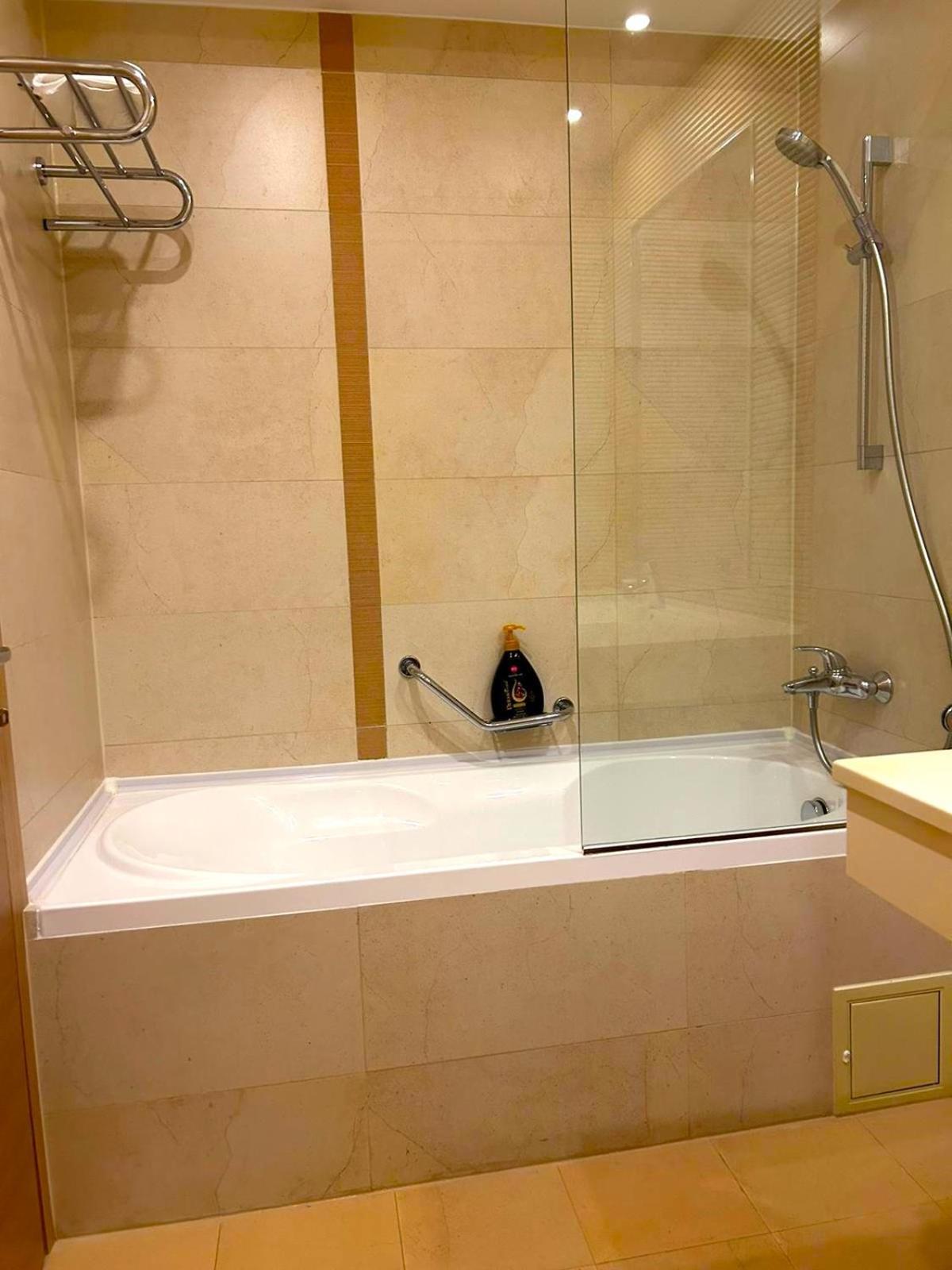 Yamaluxe Apartments - Silent & Warm With Many Facilities Bucarest Extérieur photo
